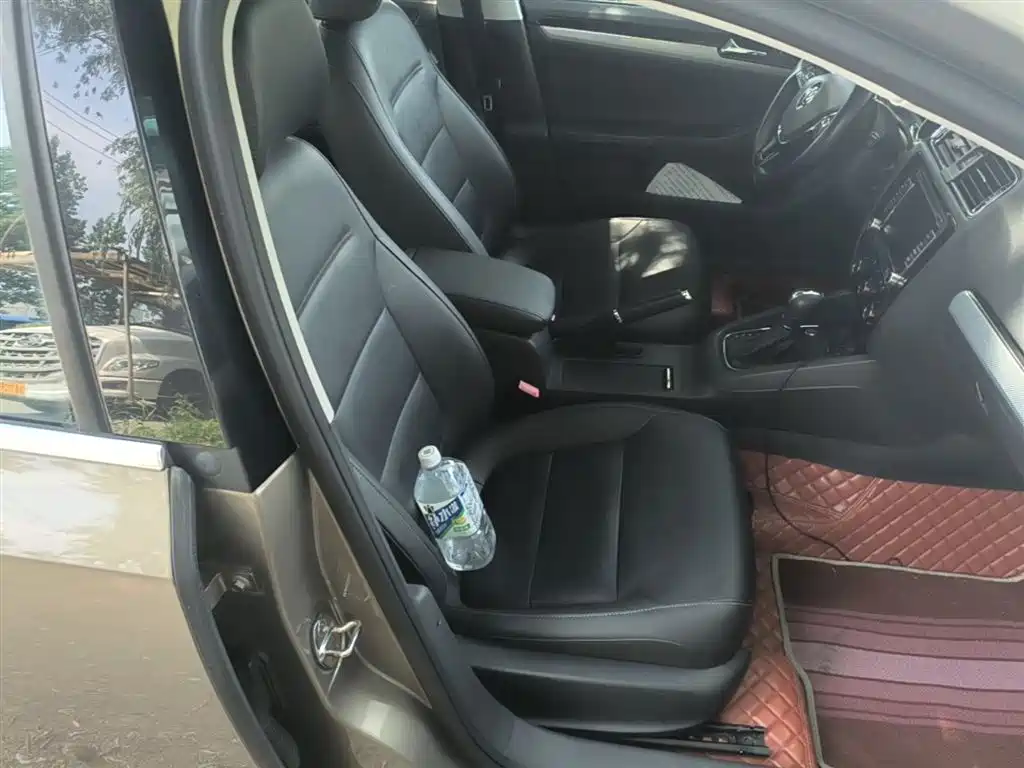 Volkswagen Sagitar 2017 1.6L Automatic Comfort фото 25