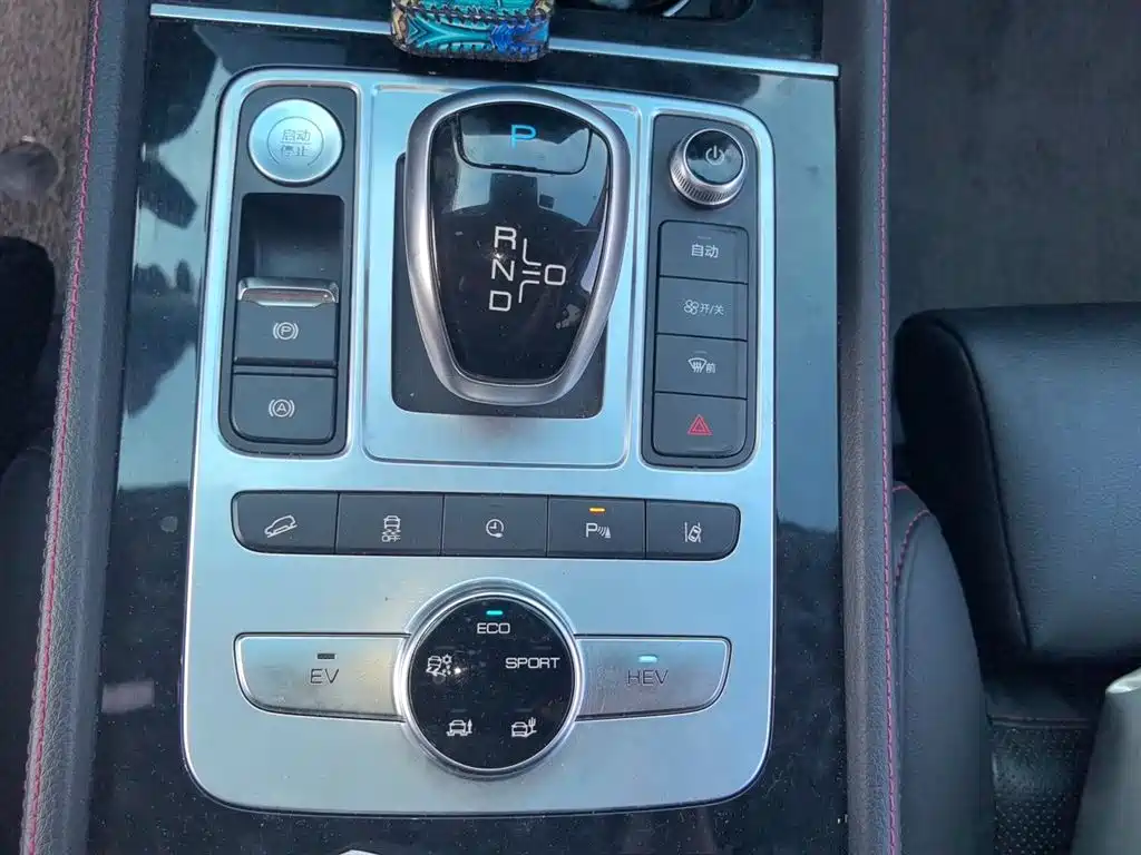 BYD Tang New Energy 2019 DM 2.0T AWD Intelligent Genesis Edition 7-seater China VI фото 11