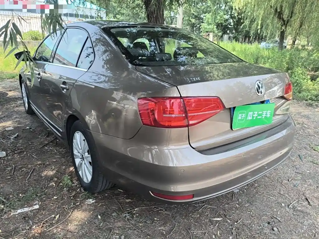 Volkswagen Sagitar 2017 1.6L Automatic Comfort фото 5