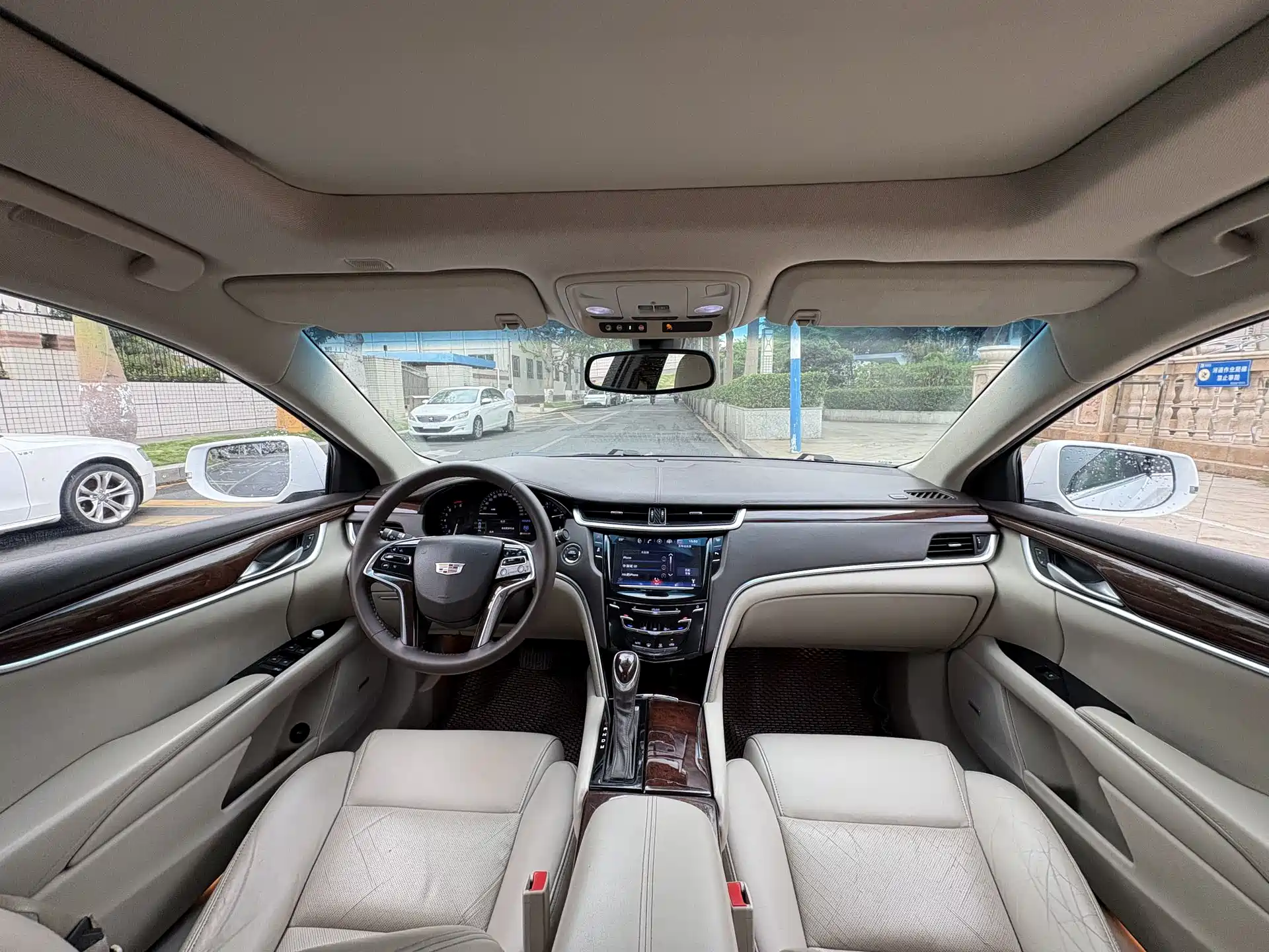 Photo 12 - Cadillac XTS