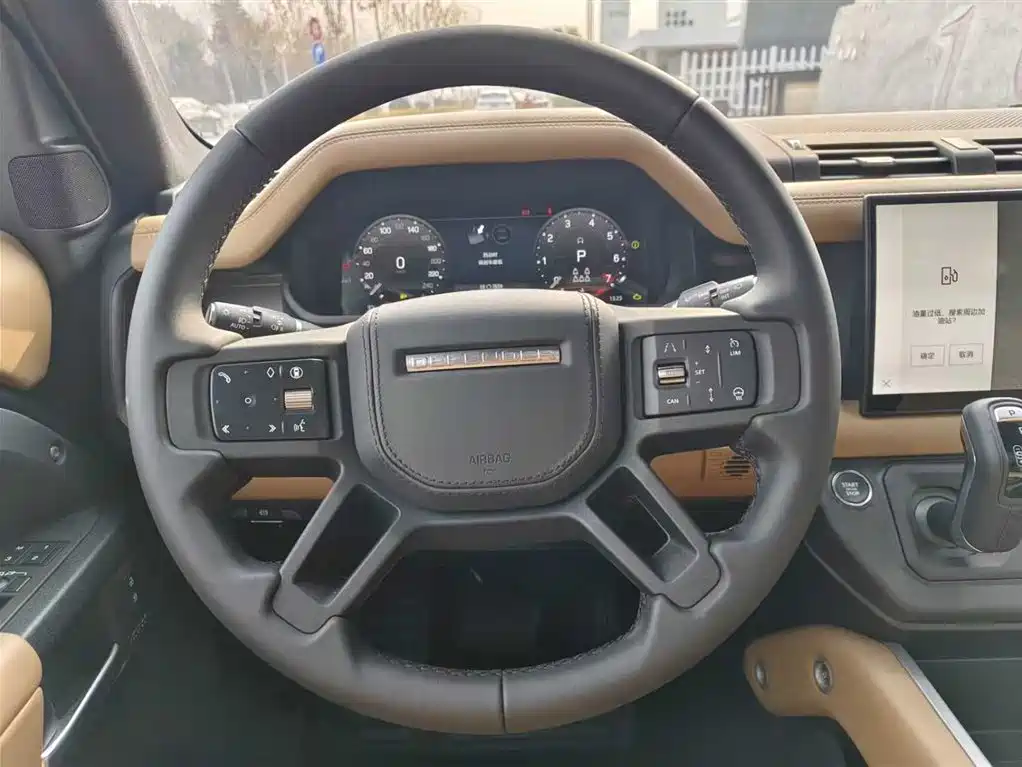 Land Rover Defender 2025 130 3.0T P400 7-Seater Luxury Edition фото 8