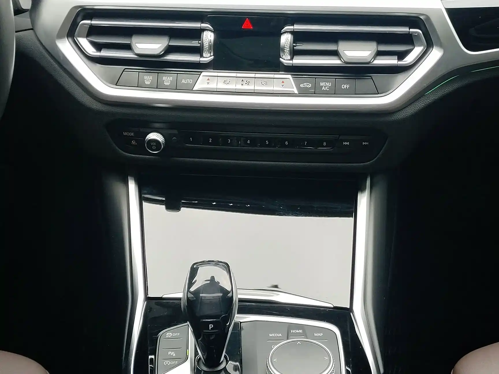 Photo 17 - BMW 3 Series