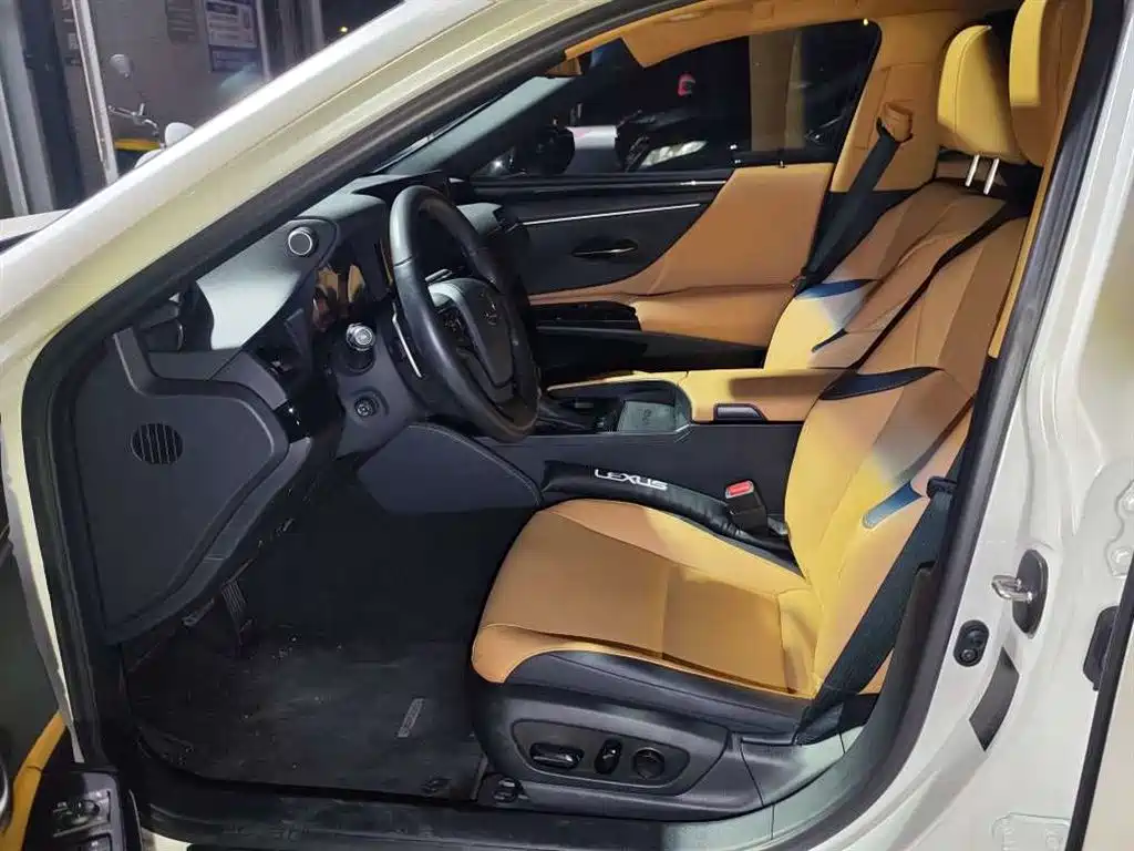 Lexus ES 2022 200 Excellence Edition фото 5