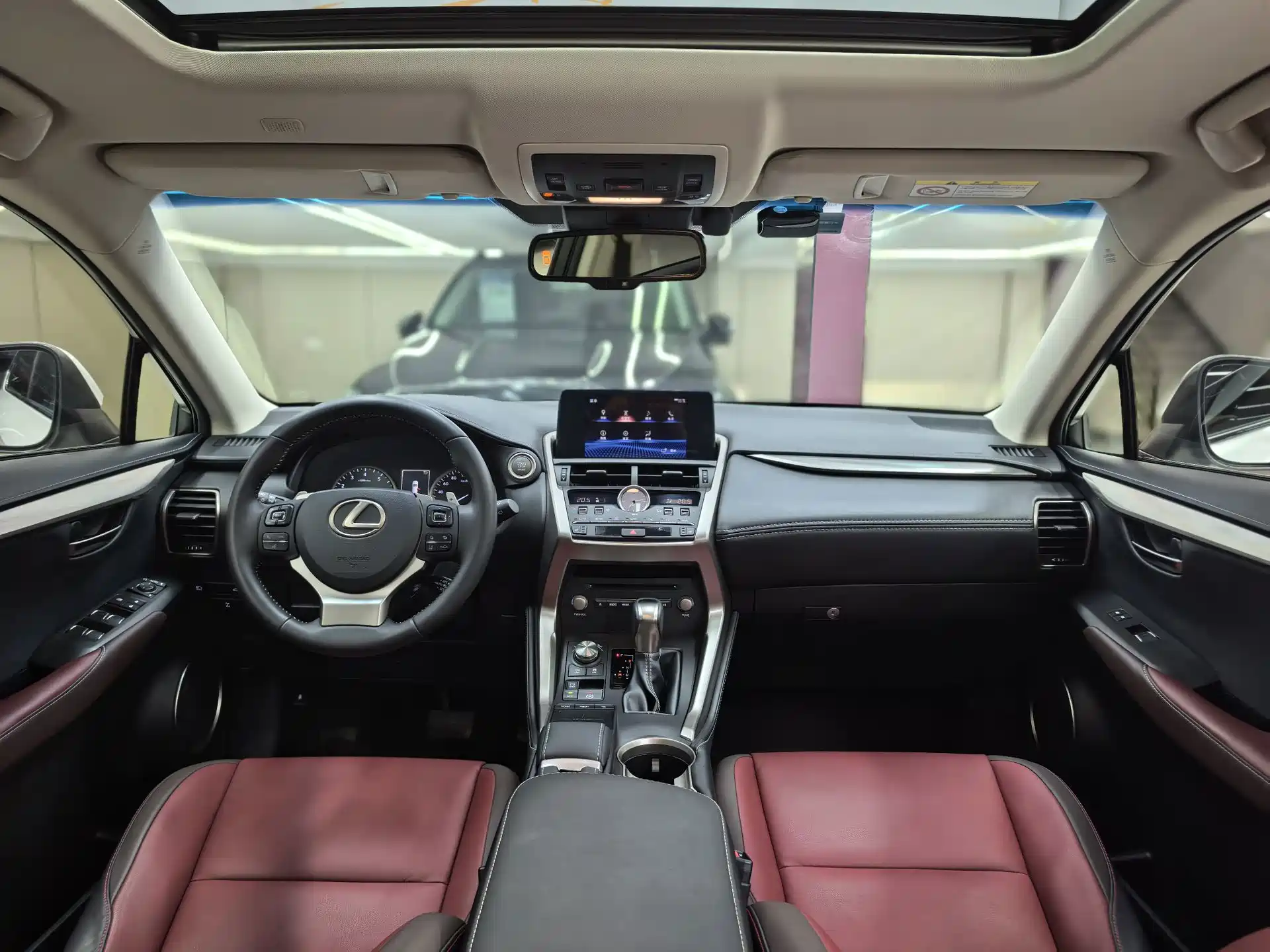 Фото 9 - Lexus NX
