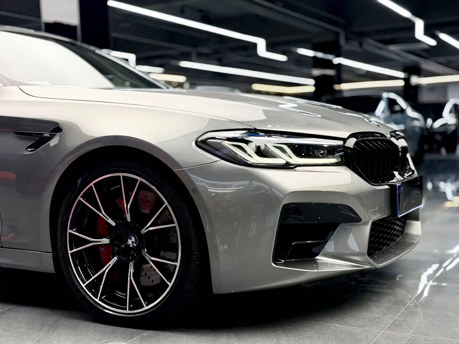 Фото 4 - BMW M5