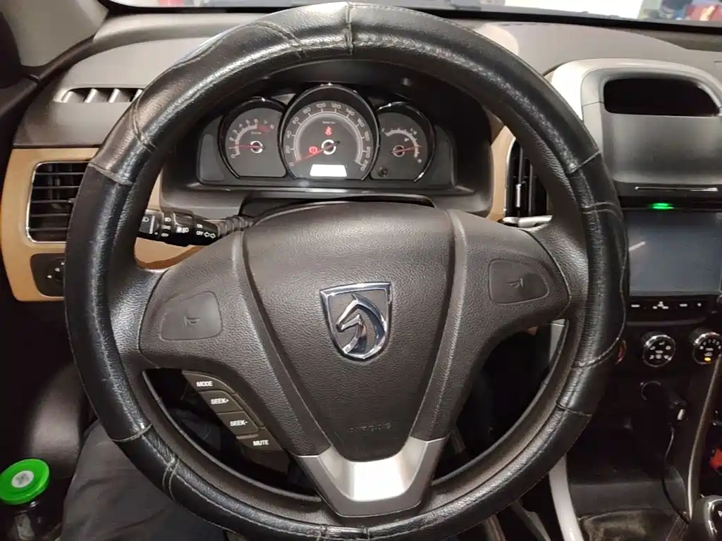 Baojun 630 2014 2013 1.5L Manual Elite
