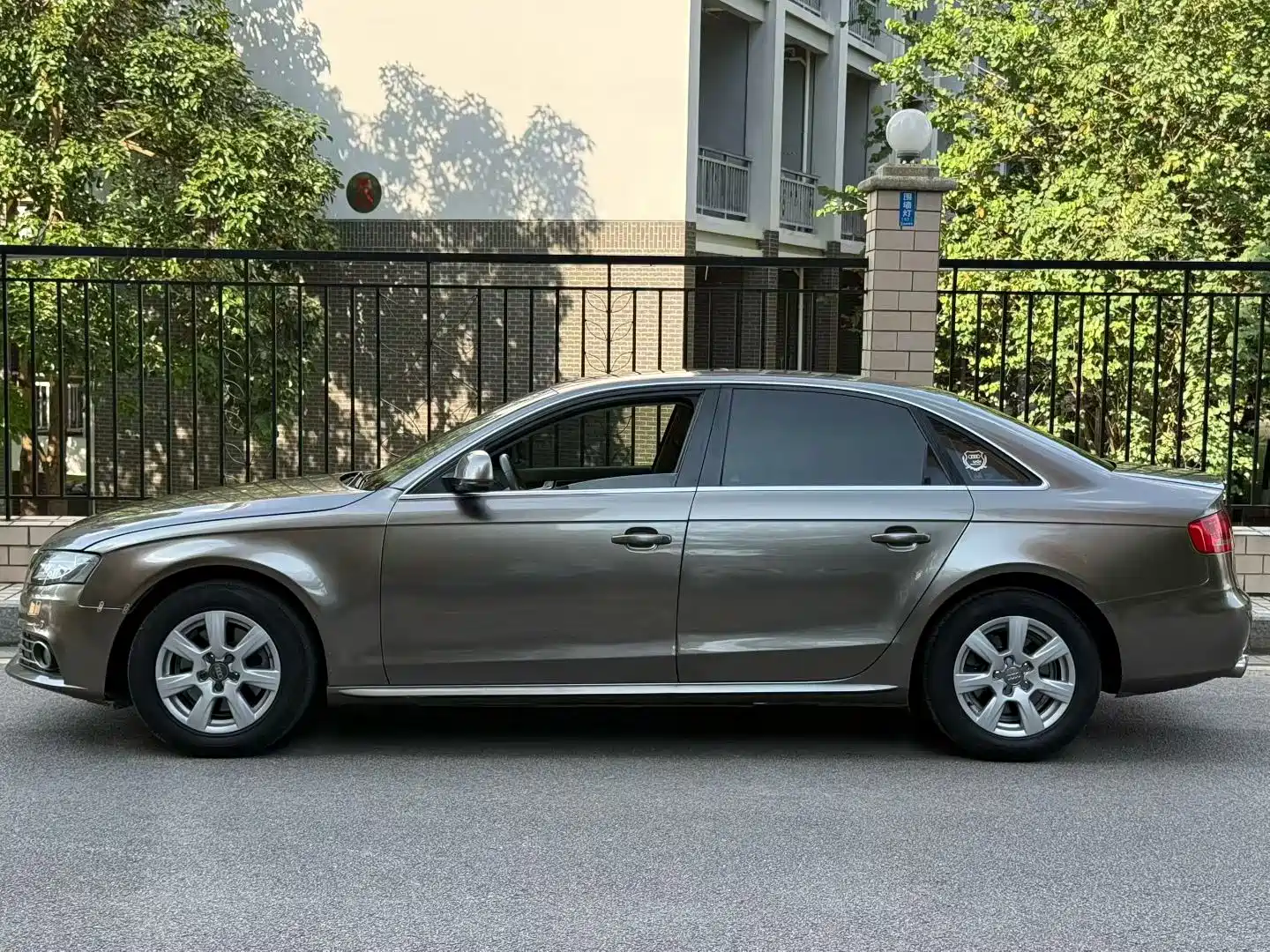 Фото 5 - Audi A4