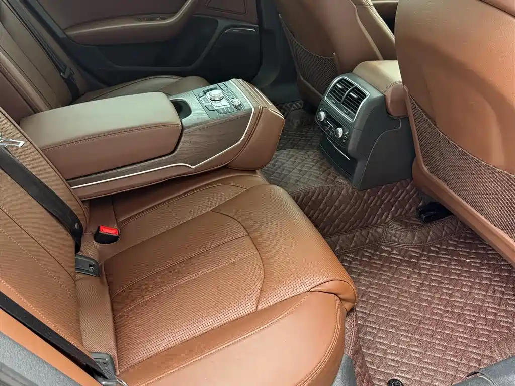 Audi A6L 2015 35 FSI quattro Comfort фото 15
