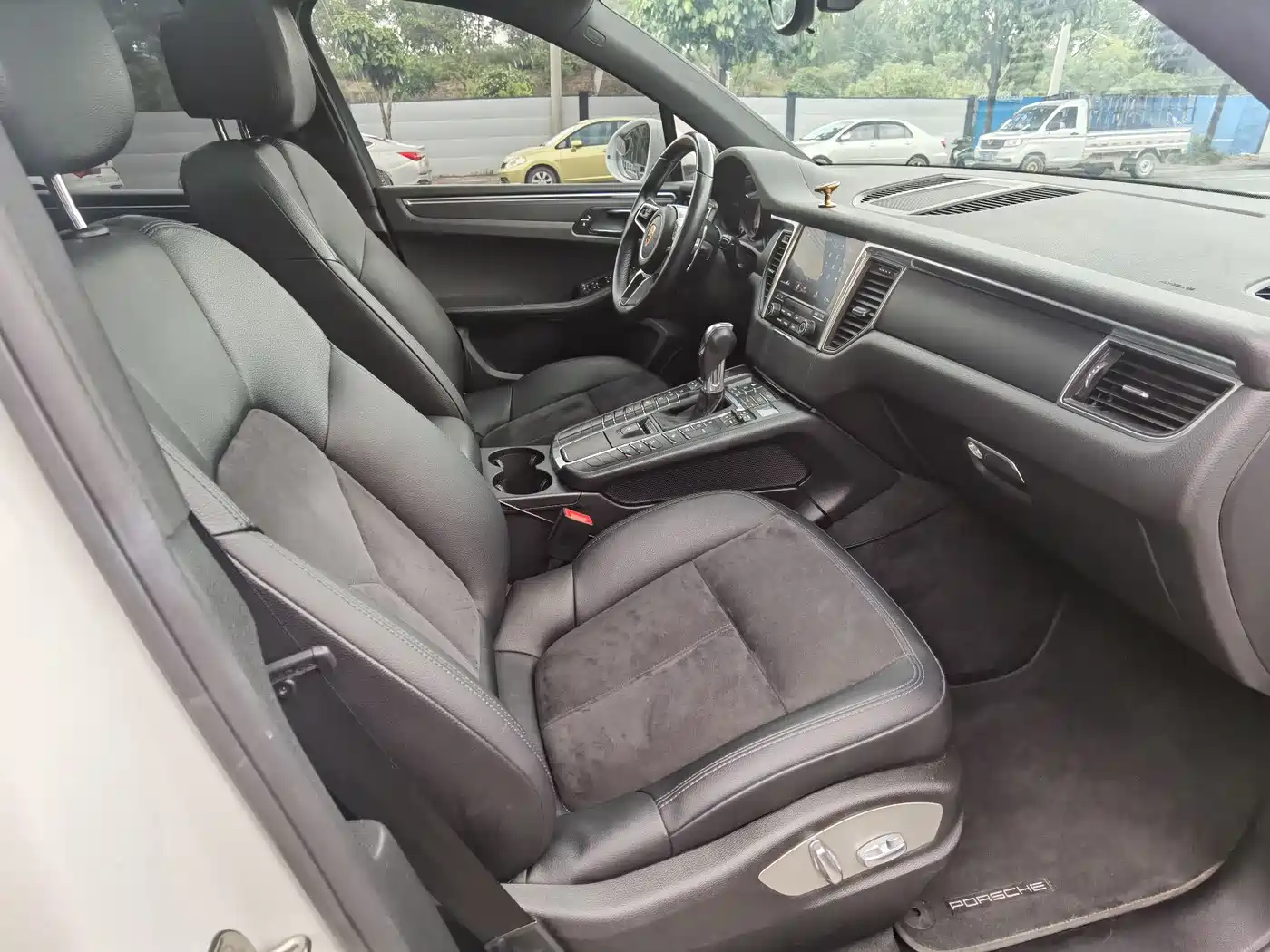 Porsche Macan 2017 Macan 2.0T фото 11