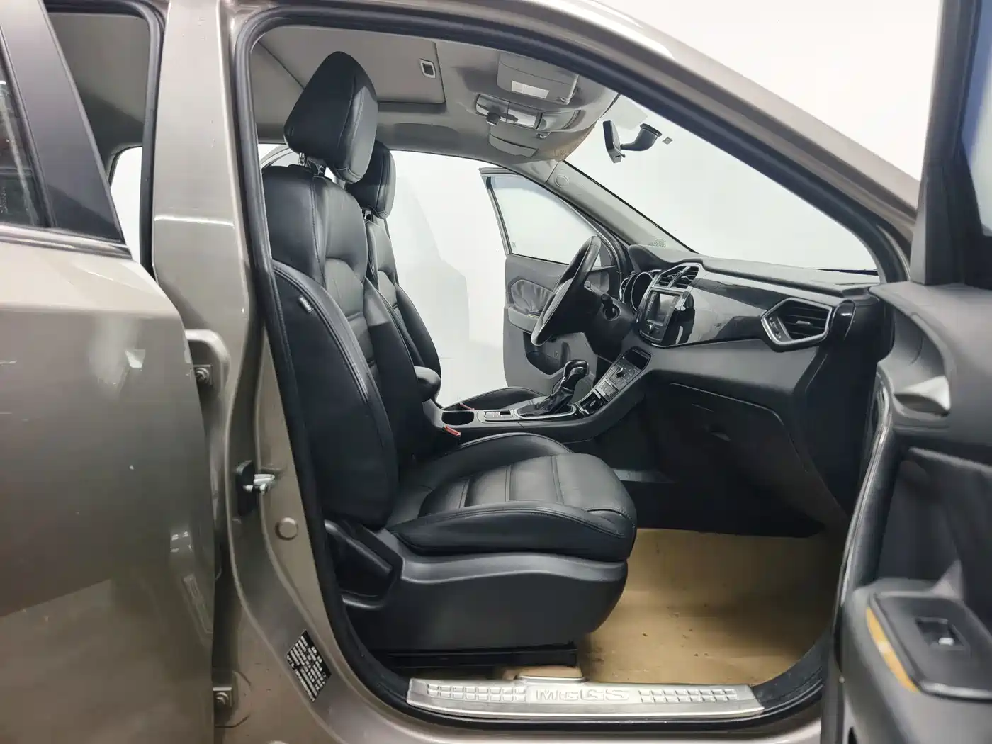 MG Roewe RX5 2015 2015 1.5TGI TST Luxury Edition