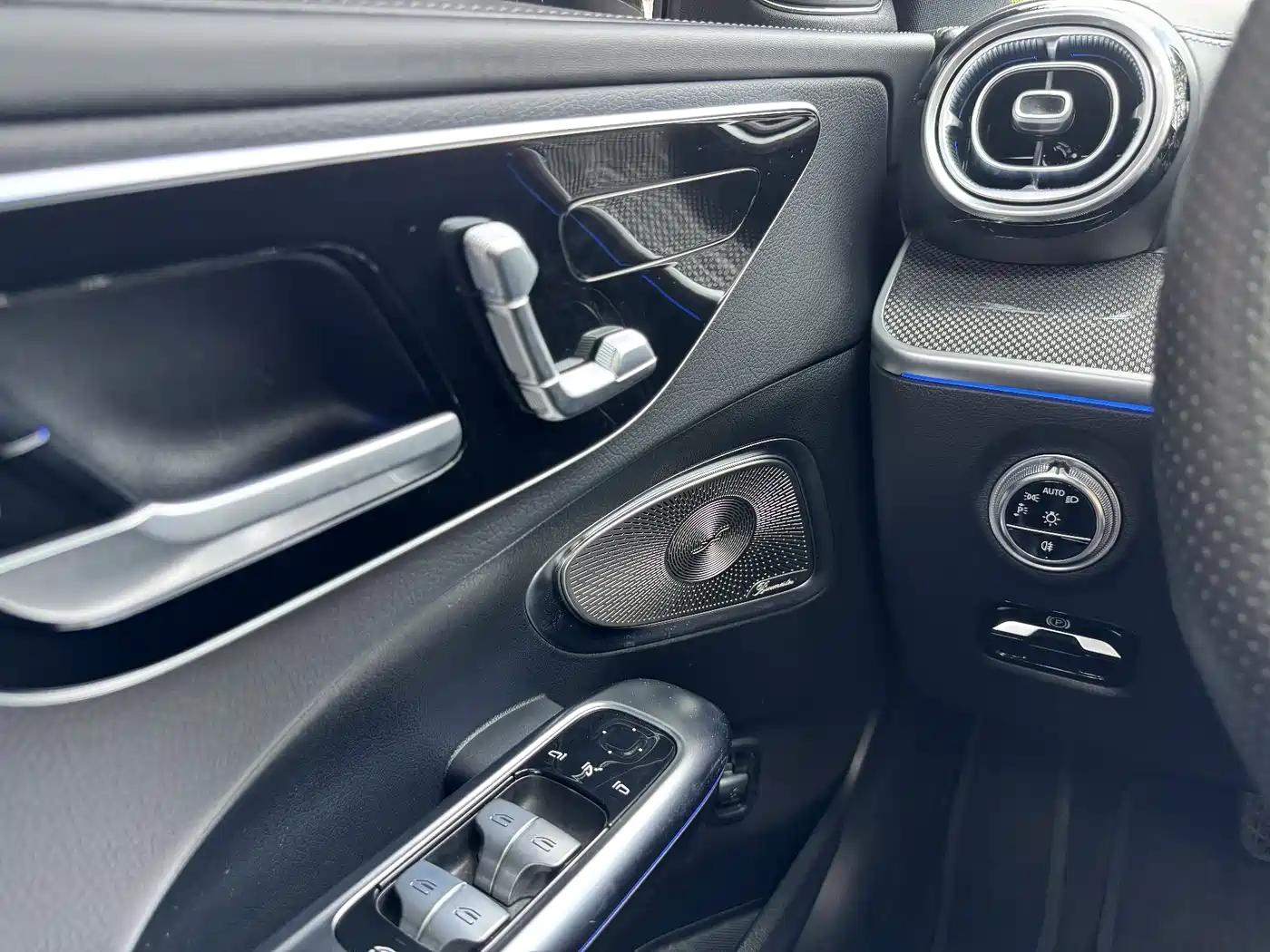 Mercedes-Benz C-Class 2024 Facelift C 260 L Sport фото 17