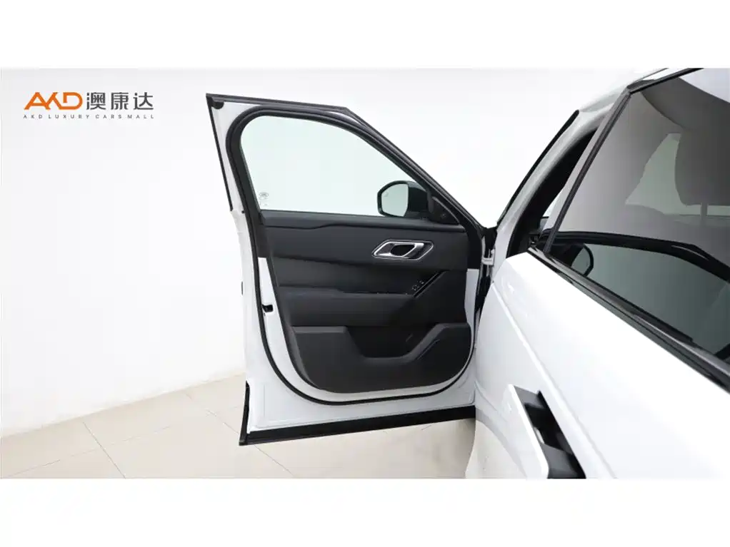 Land Rover Range Rover Velar 2024 Dynamic SE фото 10