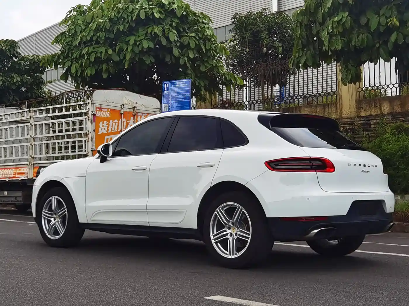 Porsche Macan 2017 Macan 2.0T фото 4