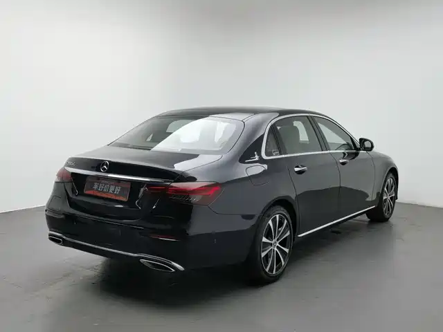 Mercedes-Benz E-Class New Energy 2022 Facelift III E 350 e L Plug-in Hybrid Sedan — фото 2