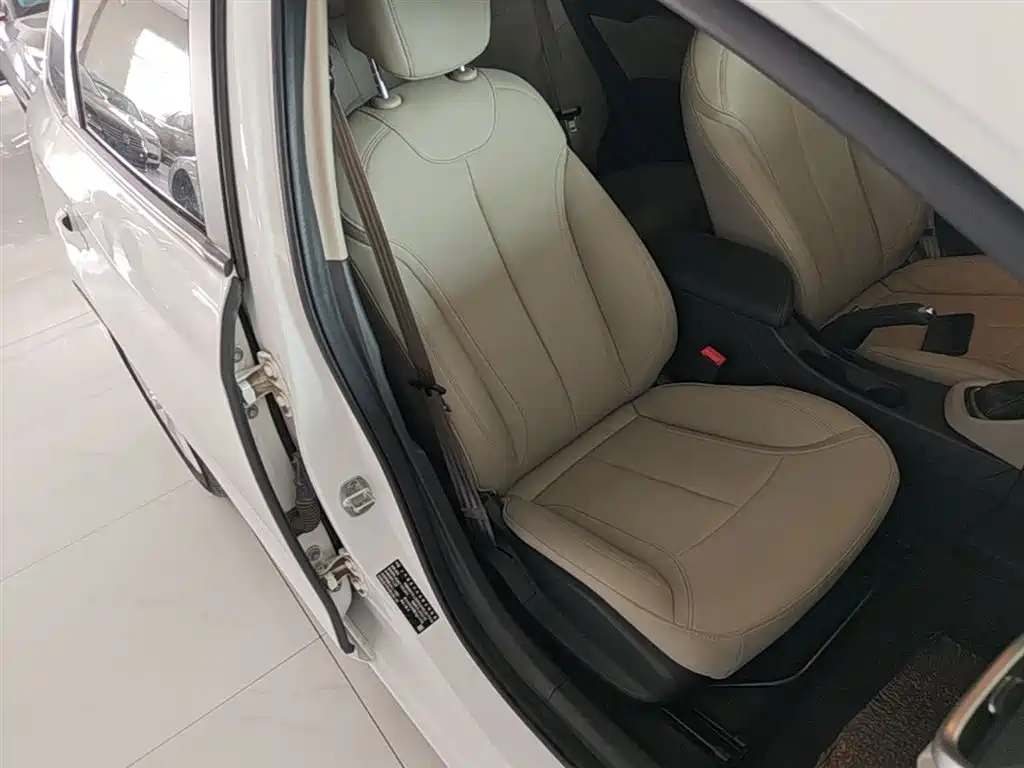 Buick Excelle 2021 Exemplar 1.5L Auto Elite фото 25