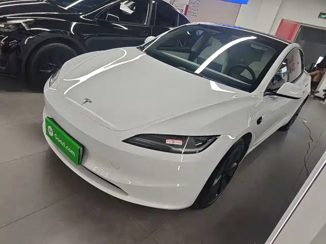 Tesla Model 3 2024