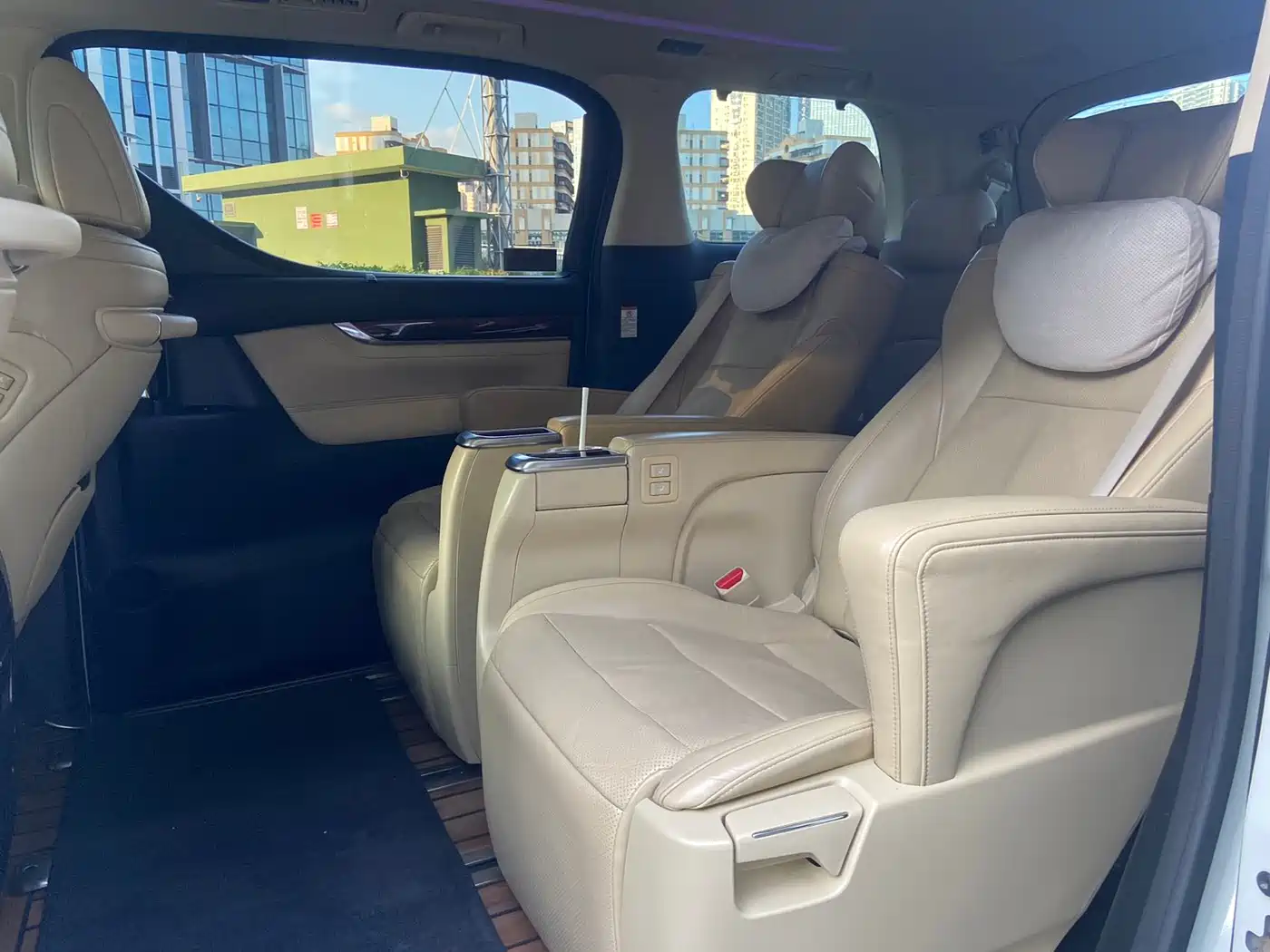 Toyota Alphard 2015 3.5L Luxury Edition фото 15