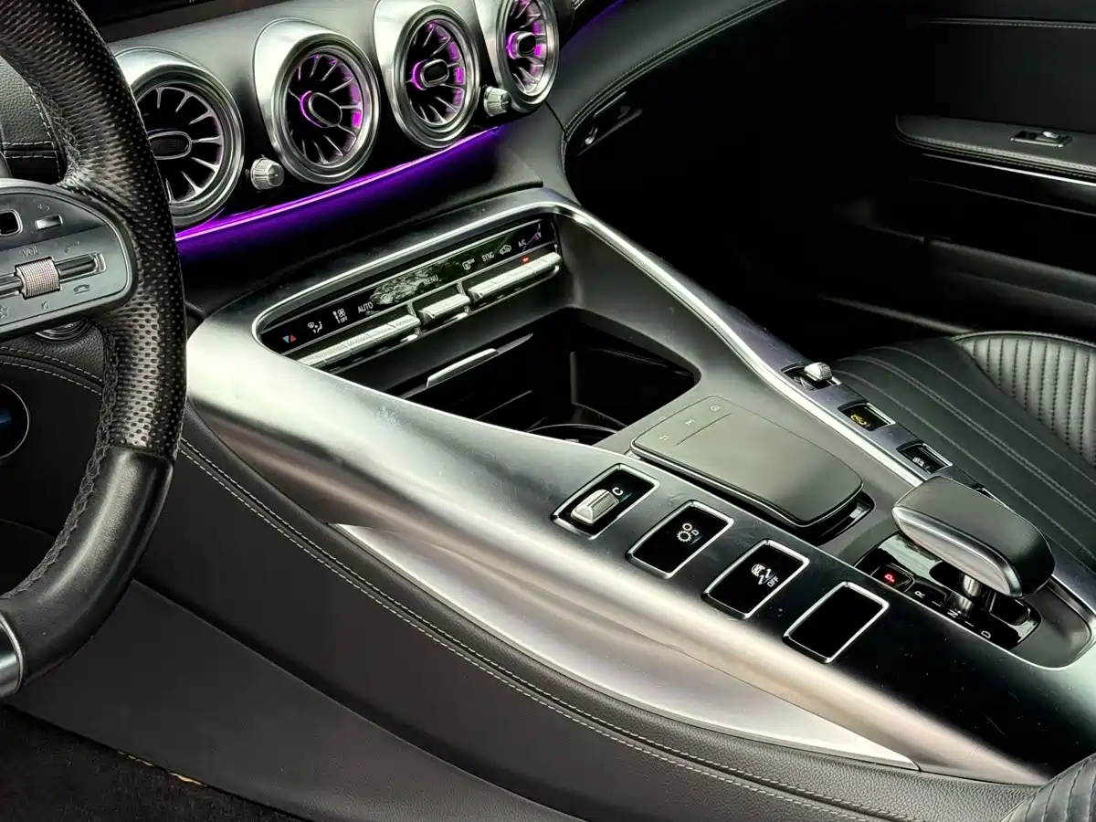 MERCEDES-BENZ AMG GT