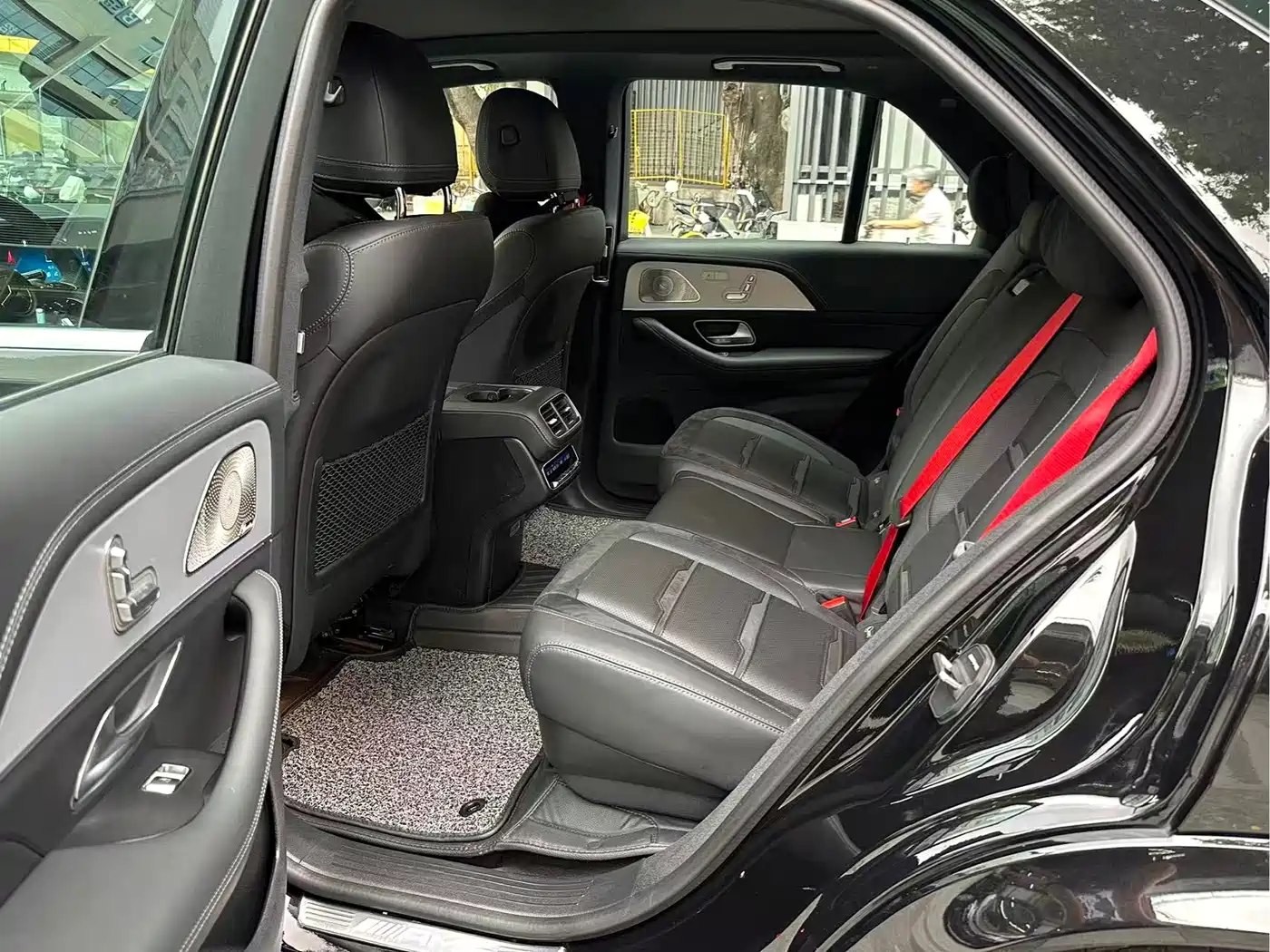 Mercedes-Benz GLE AMG 2024 AMG GLE 53 4MATIC+ фото 14