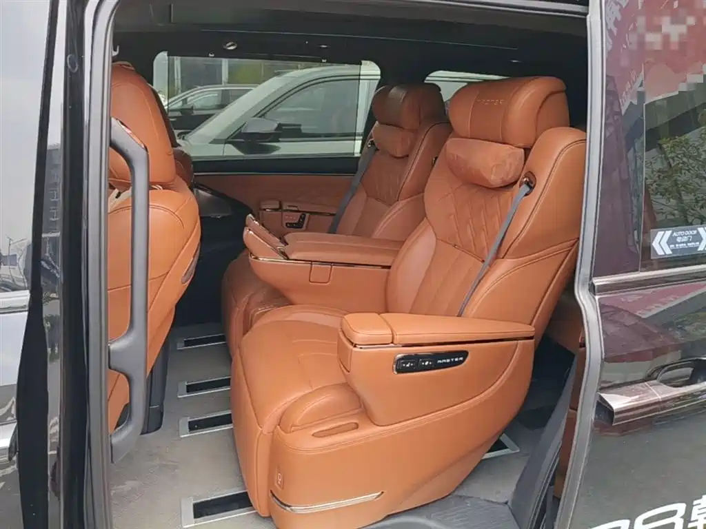 GAC Trumpchi Trumpchi Xiangwang M8 2025 Model QianKun Series Ultra First Class фото 17