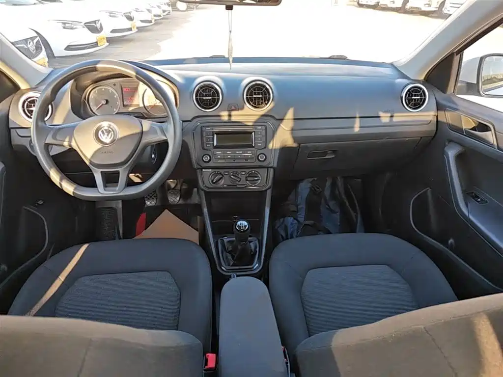 Volkswagen Jetta 2019 Dream Edition 1.5L Manual Fashion фото 10