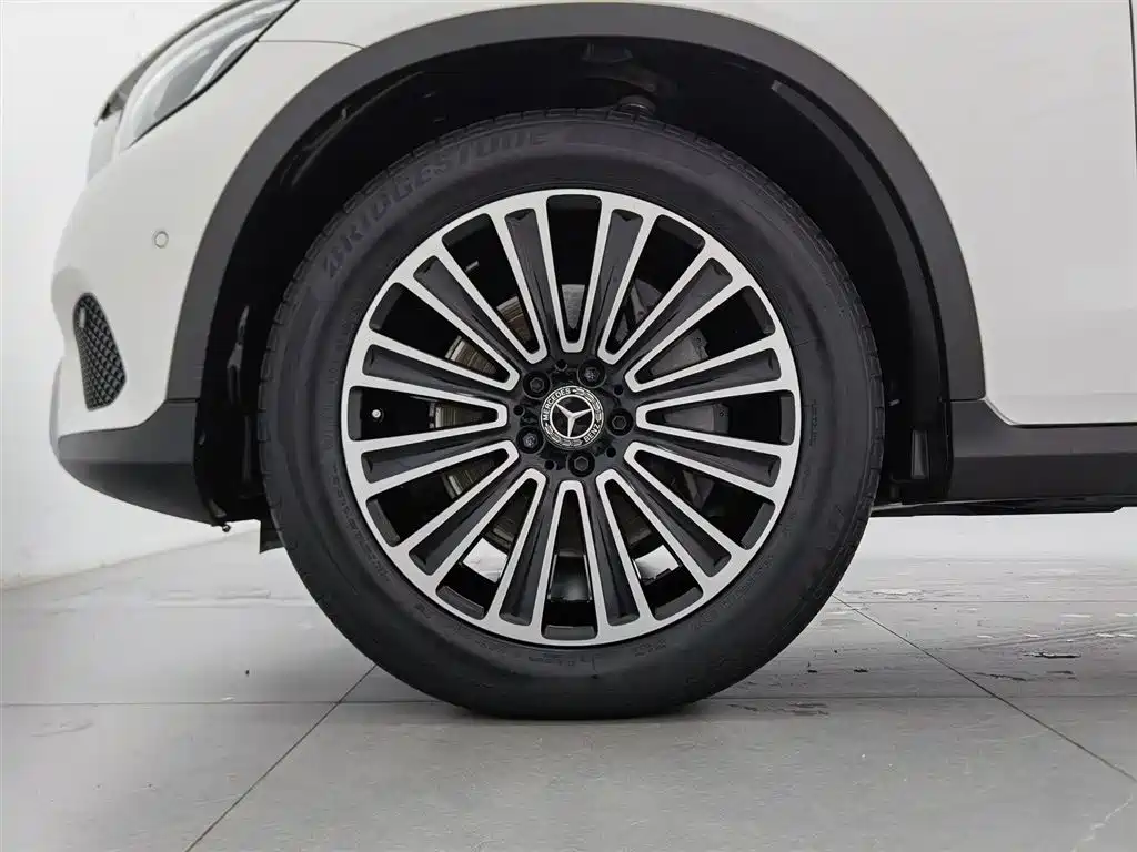 Mercedes-Benz GLC 2018 Facelift GLC 200 4MATIC фото 17