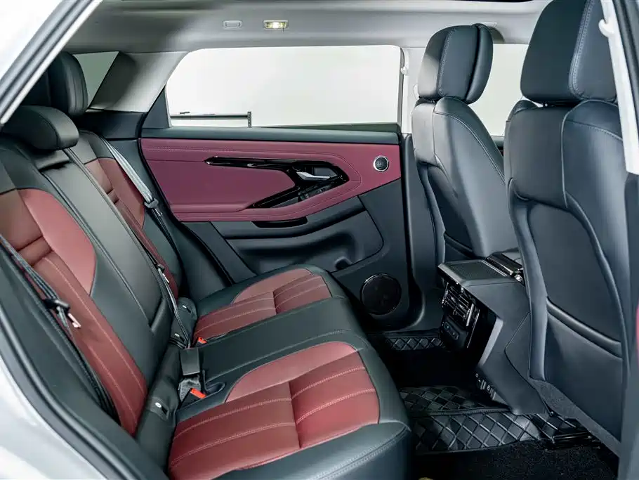 Land Rover Range Rover Evoque 2026 Range Rover Evoque L SE фото 20