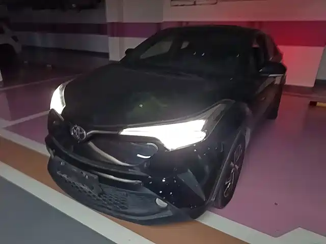 Toyota C-HR 2020 Model 2.0L Luxury