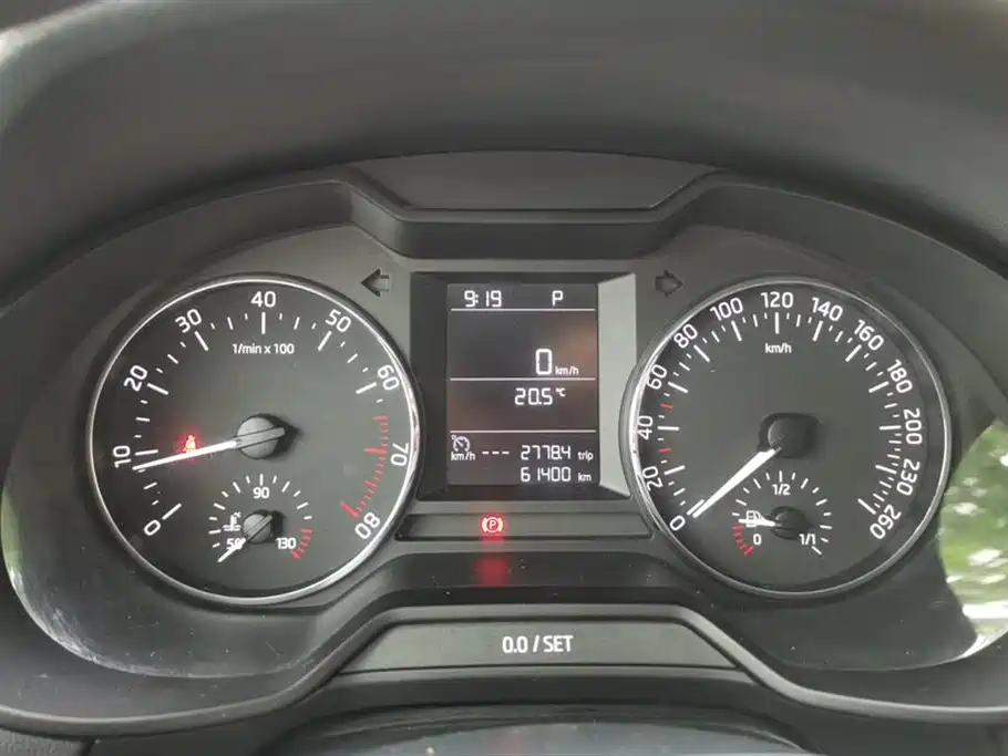 Škoda Octavia 2015 1.6L Automatic逸杰版 фото 14