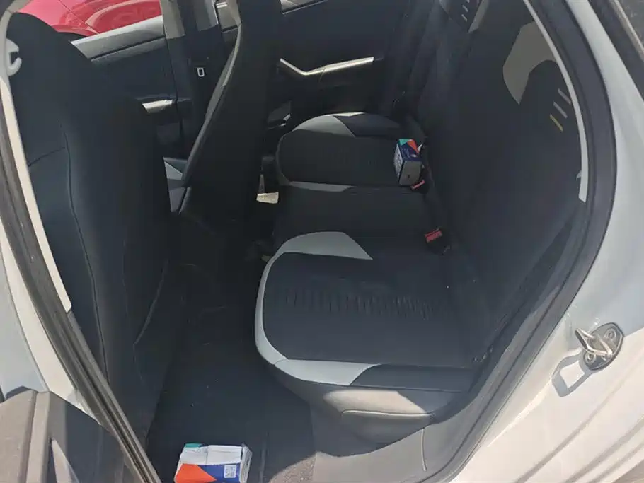 Volkswagen Polo 2019 Plus 1.5L Automatic Colorful Tech Edition фото 11