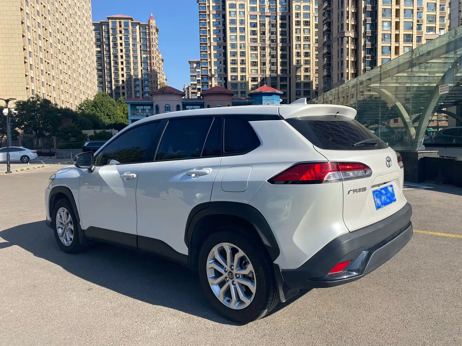 Photo 4 - Toyota Frontlander