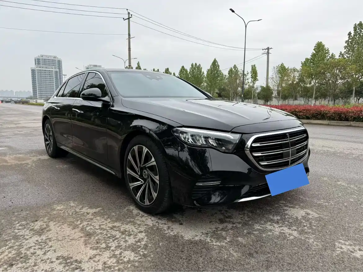 Mercedes-Benz E-Class 2024 Model E 300 L Luxury фото 3
