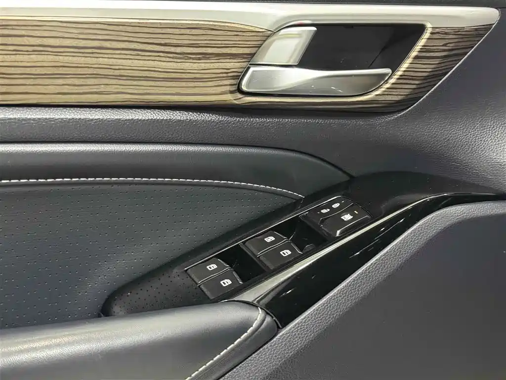 GAC Trumpchi Trumpchi M8 2021 Leading Show Series 390T Premium Edition фото 12