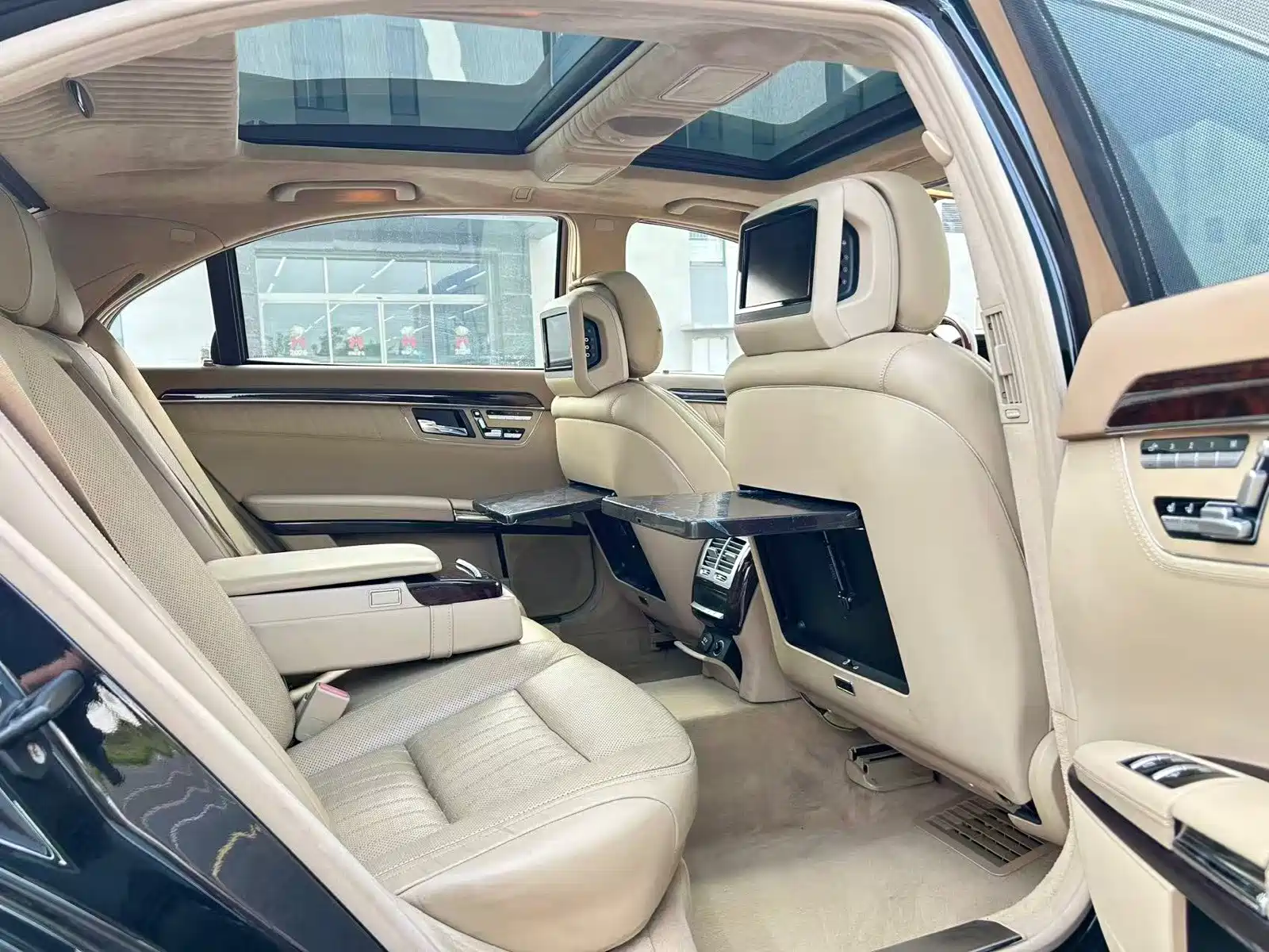 Фото 8 - Mercedes-Benz S-Class