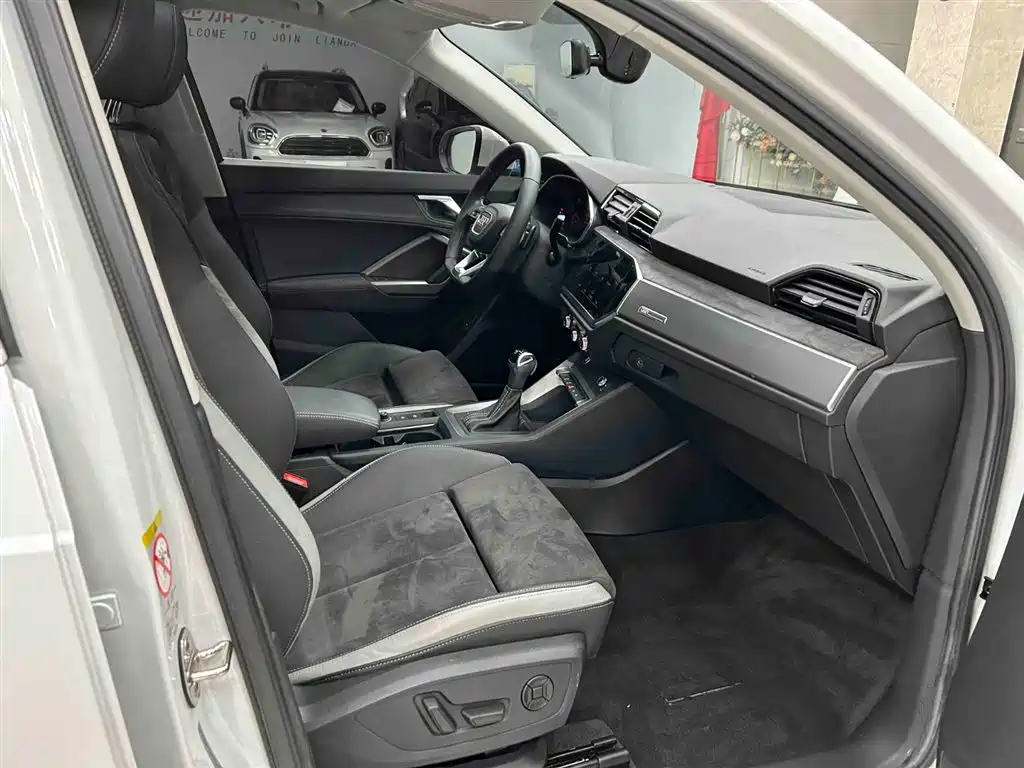 Audi Q3 2022 35 TFSI Fashion Dynamic фото 13