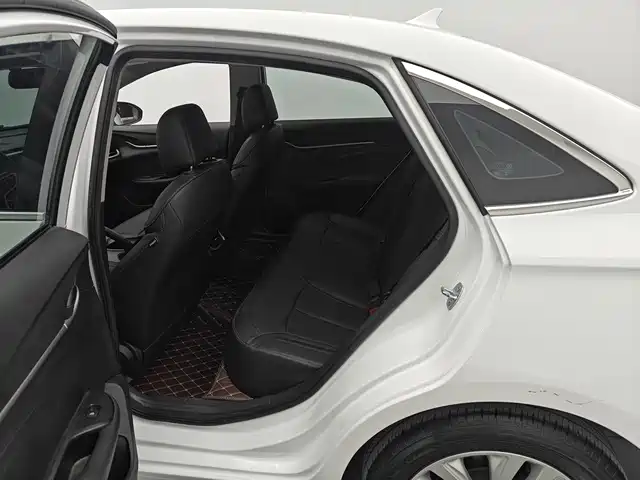 Buick Excelle 2021 Exemplar 1.5L Auto Progressive фото 9