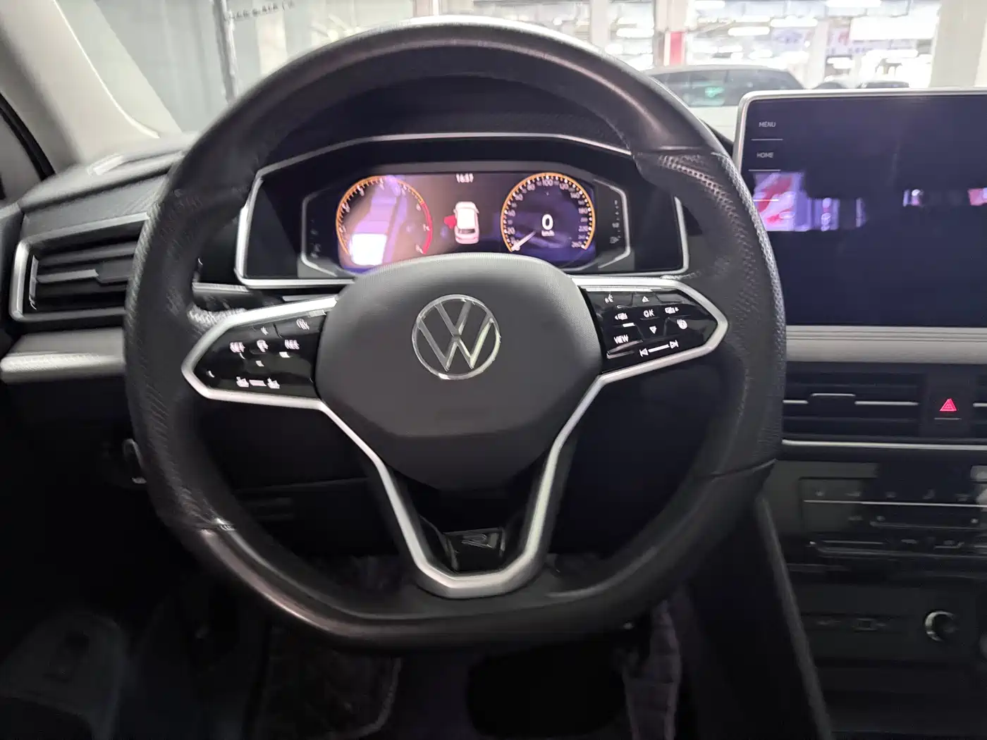 Volkswagen Tiguan L 2022 330TSI Auto 2WD R-Line Premium Edition фото 14