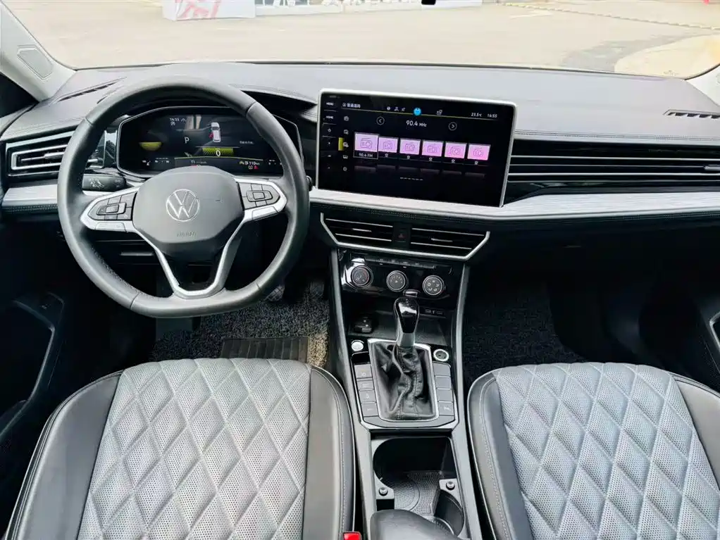 Volkswagen Sagitar 2023 300TSI DSG Surpassing Edition фото 5