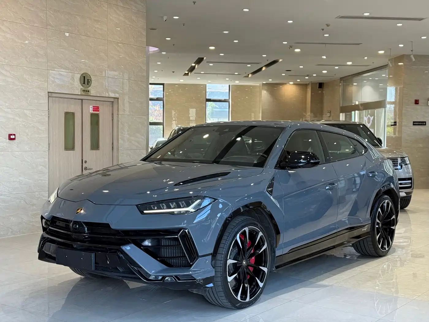 Lamborghini Urus 2023 4.0T V8 S