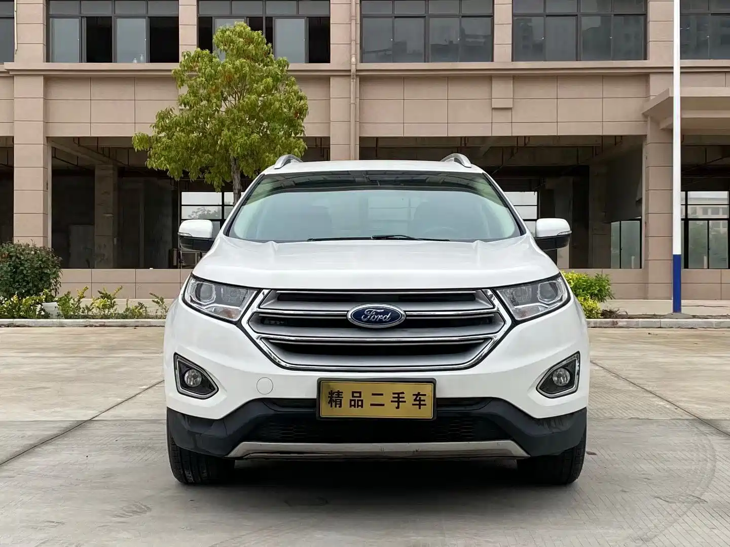 Фото 2 - Ford Edge