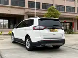 Фото 9 - Ford Edge