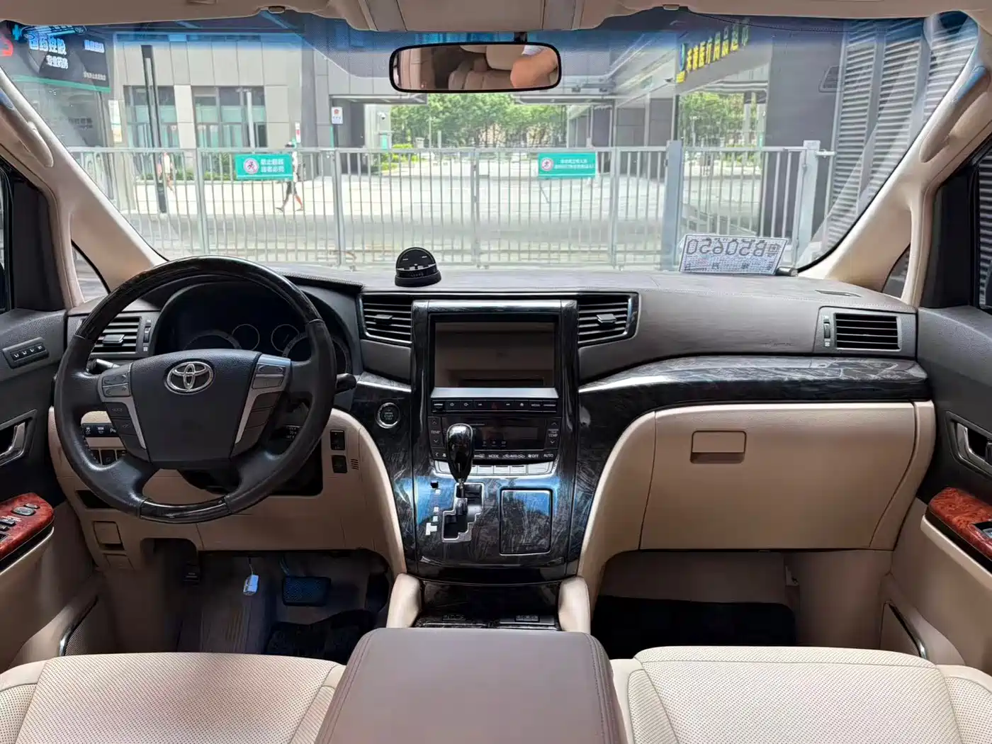 Toyota Alphard 2012 3.5L Luxury Edition фото 6