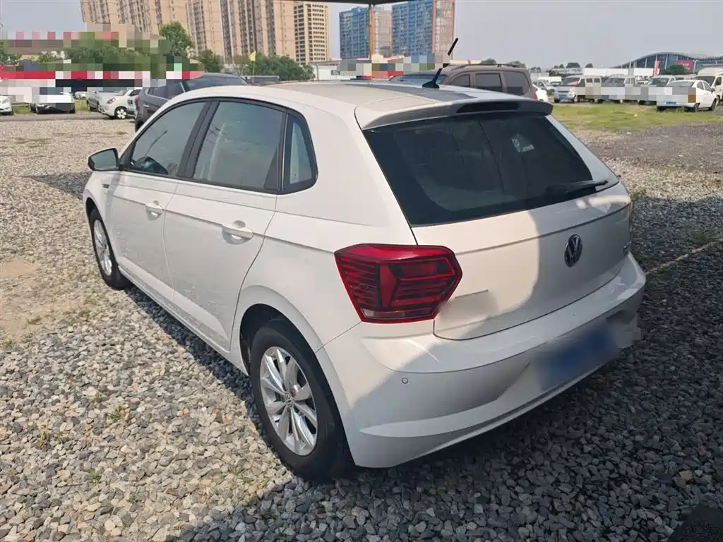Volkswagen Polo 2019 Plus 1.5L Automatic Colorful Tech Edition фото 8
