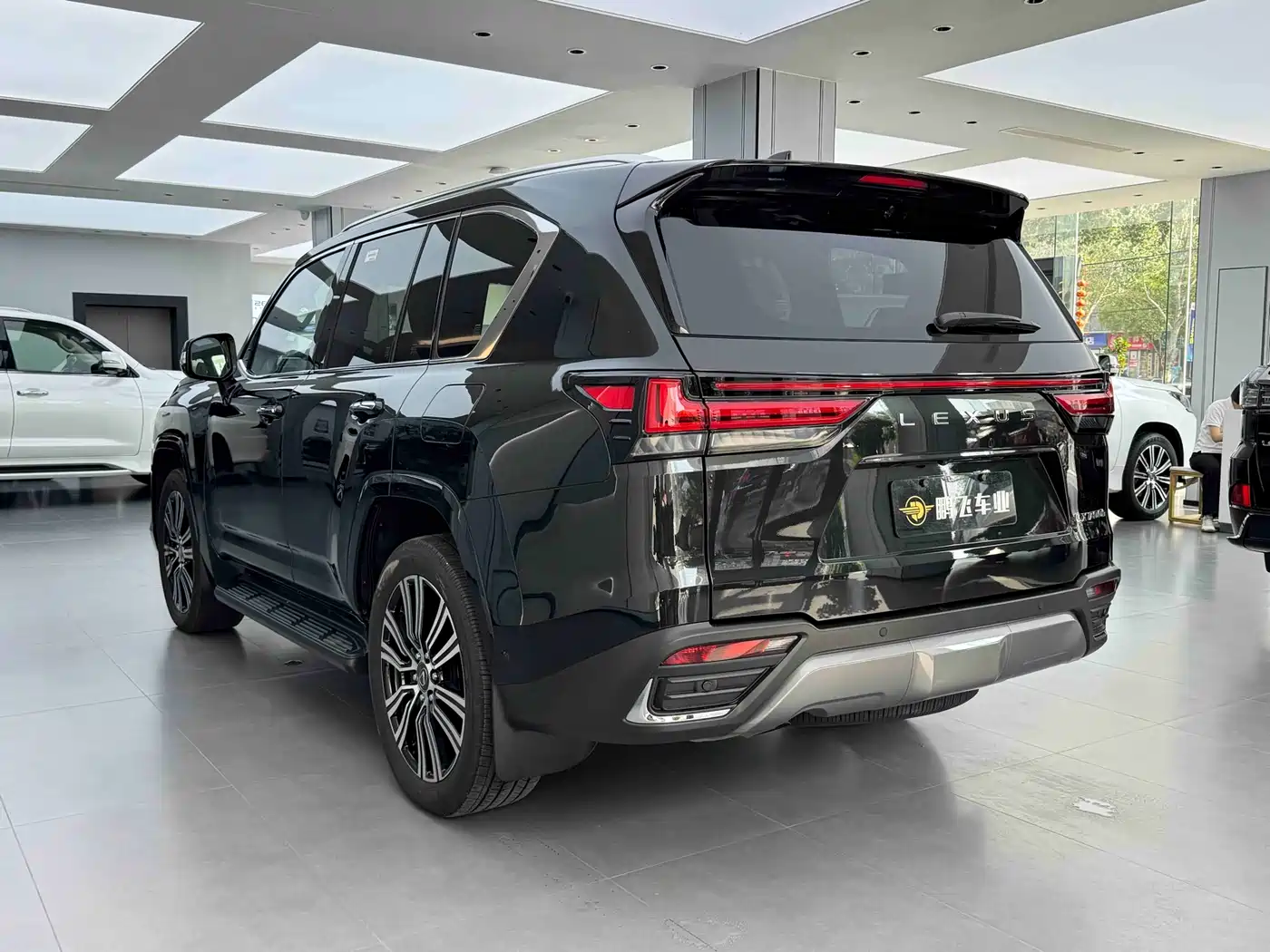 Lexus LX 2025 700h Boundary Edition фото 16