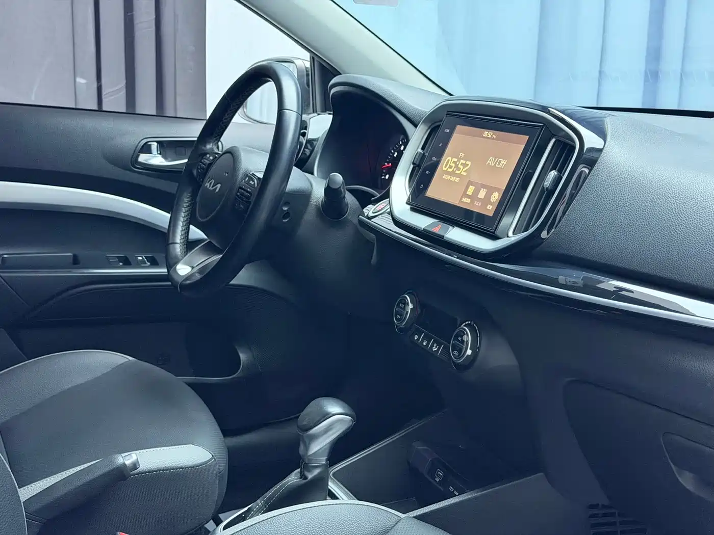 Kia KX1 2021 1.4L CVT Fun Sunroof Version фото 13