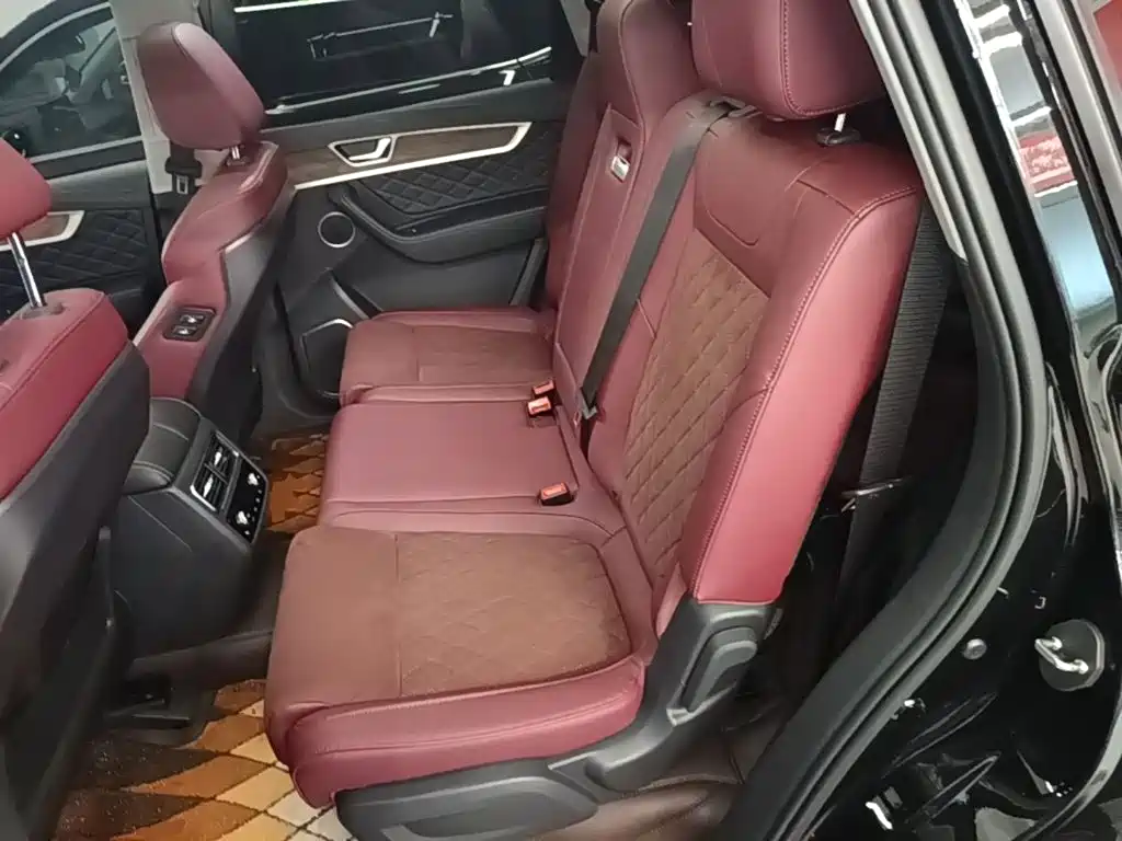 Hongqi HS7 2023 2022 2.0T DCT 2WD ZhiLian QiXiang Edition 7-seater