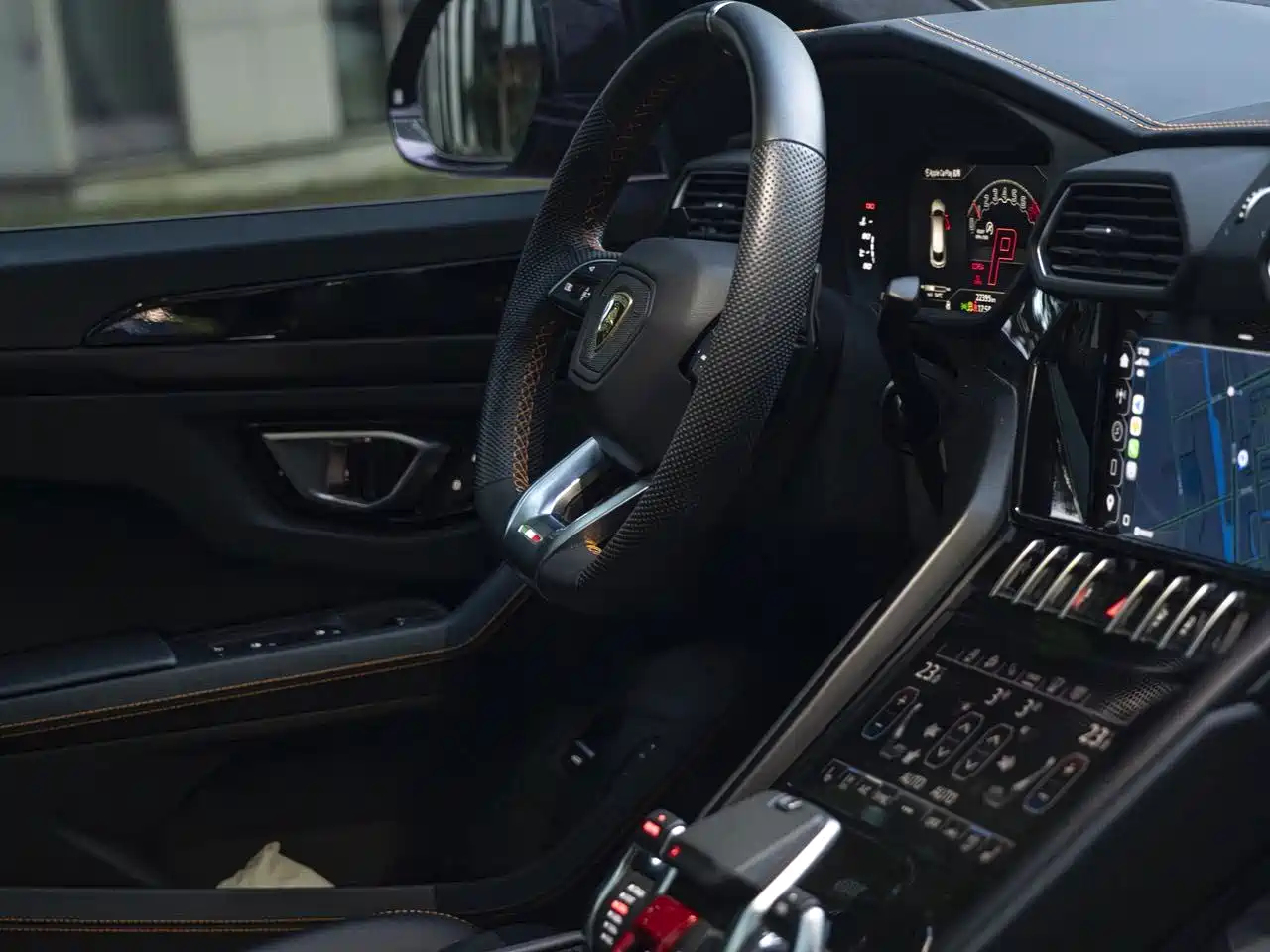Фото 9 - Lamborghini Urus