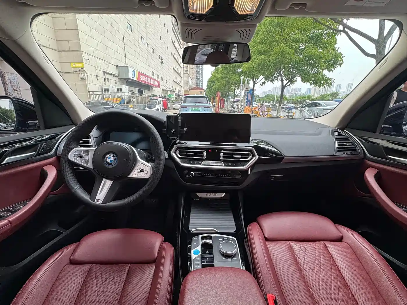 BMW iX3 2023 Leading Type фото 5