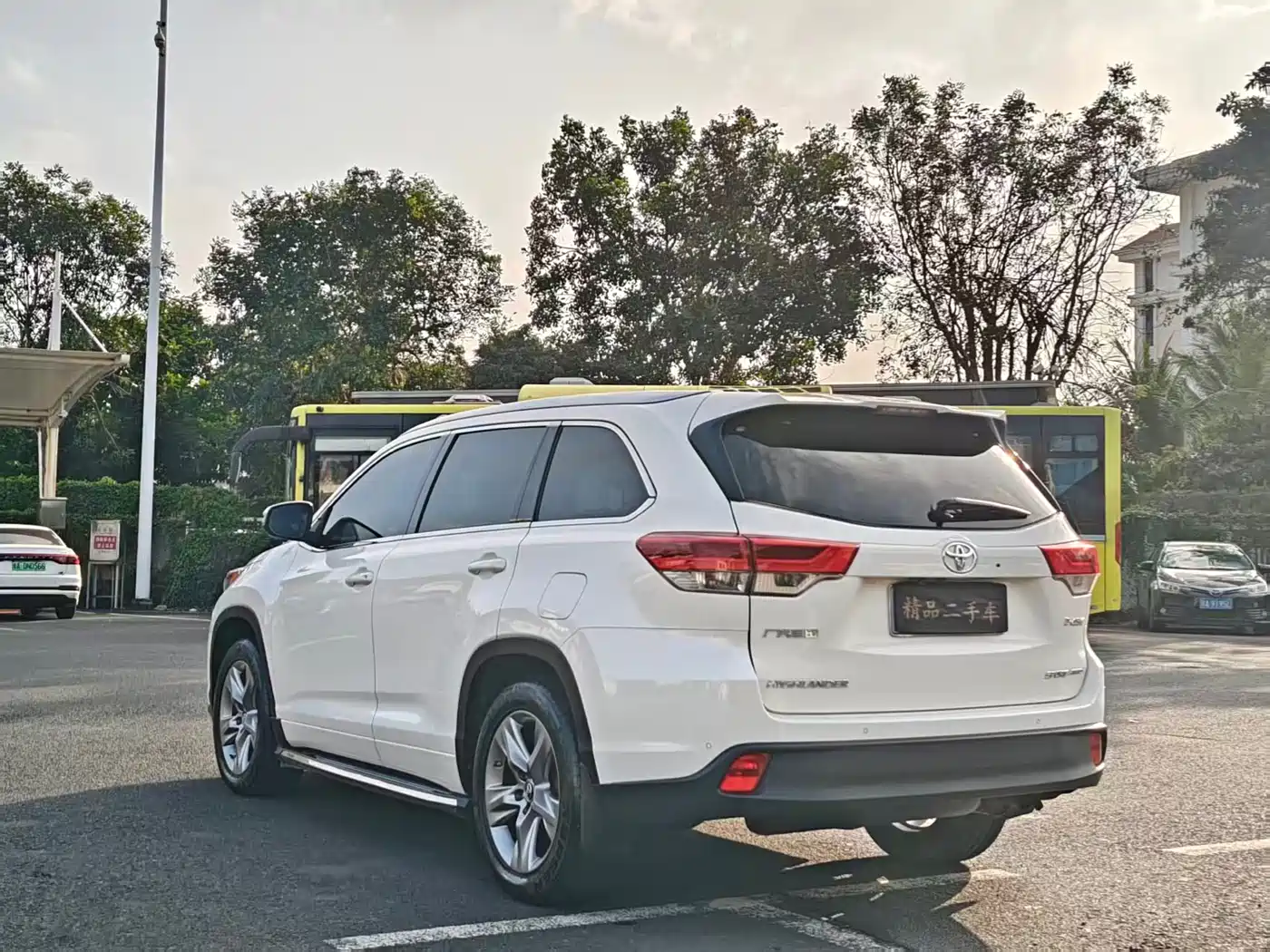 Toyota Highlander 2018 2.0T 4WD Luxury 7-seater China VI фото 7