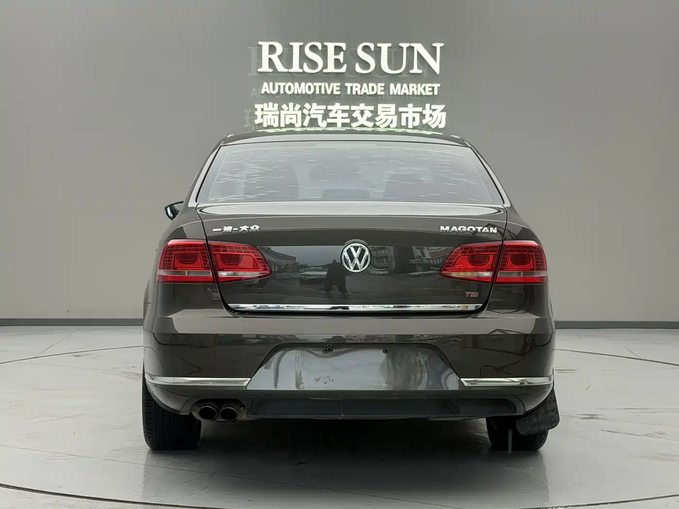 Photo 8 - Volkswagen Magotan